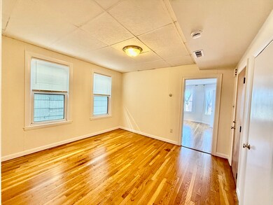 724 Cambridge St unit 3, Cambridge, MA 02141 - photo 3