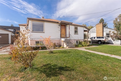 936 Vassar Ave, Wenatchee, WA 98801 - photo 3