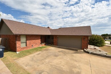 1202 Windsor Place, Shawnee, OK 74804 - photo 3