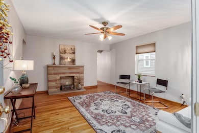 860 Palmer Rd, Columbus, OH 43212 - photo 4