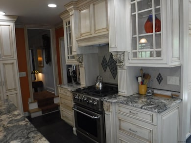 313 Loudon Rd, Albany, NY 12211 - photo 6