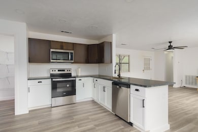 47 Evans Ln, Laurel, MS 39443 - photo 5