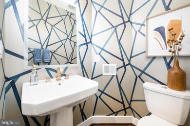 427 Brookland Grove Dr NE, Washington, DC 20017 - photo 7