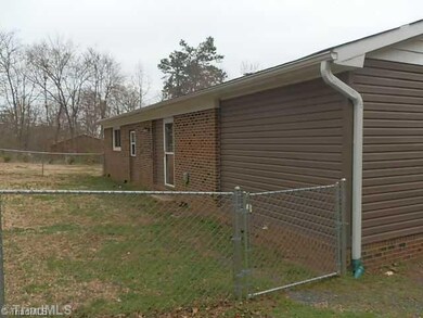 1949 Old Cedar Falls Rd, Asheboro, NC 27203 - photo 3