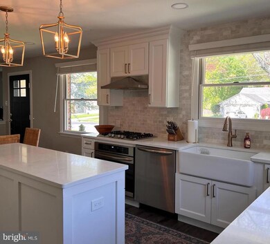 431 Covered Bridge Rd, Cherry Hill, NJ 08034 - photo 6