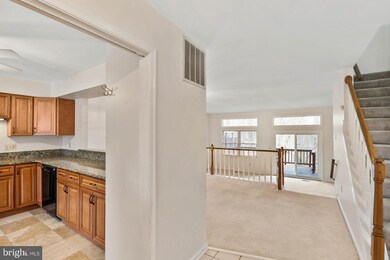 8049 Galla Knoll Cir, Springfield, VA 22153 - photo 4