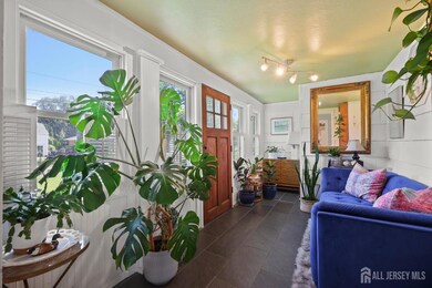 386 Franklin Rd, North Brunswick, NJ 08902 - photo 3