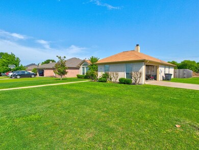 225 Odell St, Cleburne, TX 76033 - photo 4