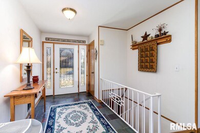 2316 Olympia Dr, Bettendorf, IA 52722 - photo 5