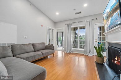 4551 Strutfield Ln unit 4420, Alexandria, VA 22311 - photo 5