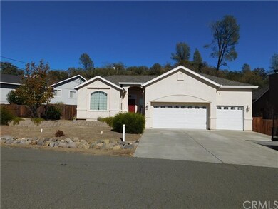 Welcome to 19499 Moon Ridge Rd... a very well main