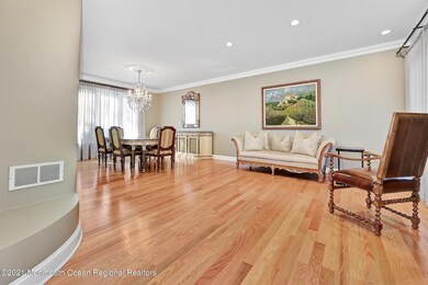 32 Alta Vista Ct, Holmdel, NJ 07733 - photo 5