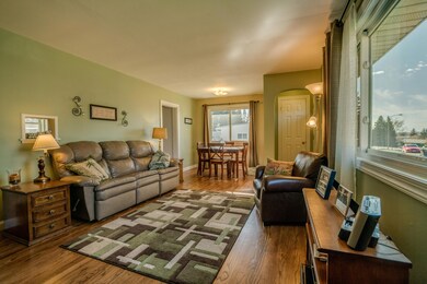 821CrescentLn_0007