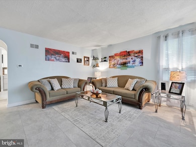 224 Mayberry Ave, Reading, PA 19605 - photo 3