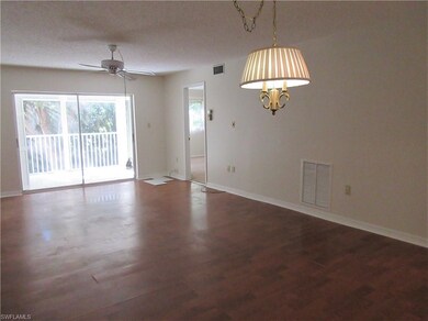 Living Room to Lanai
