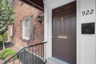 4-web-or-mls-922-chatham-lane-unit-a