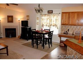 13 Gray Wolf Ln, Hendersonville, NC 28792 - photo 7