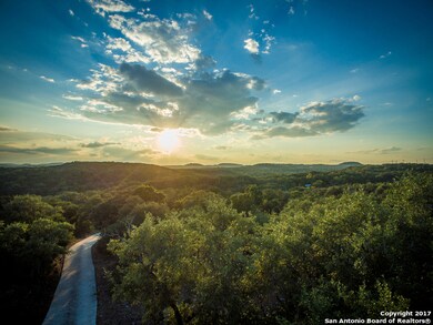 21220 Scenic Loop Rd, Helotes, TX 78023 - photo 5