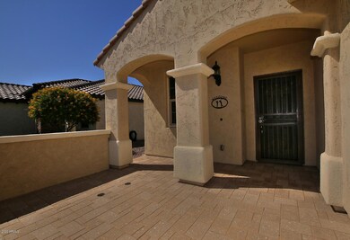 7273 W Cinder Brook Way-large-003-022-Fr