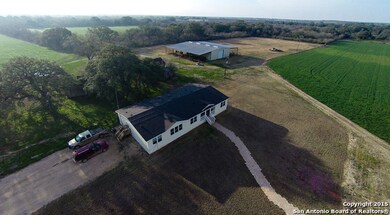 930 County Road 451, Hondo, TX 78861 - photo 2