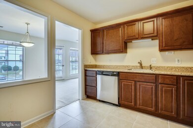 9236 Cardinal Forest Ln unit 9236C-, Lorton, VA 22079 - photo 4