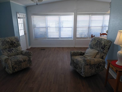 7100 Ulmerton Rd unit 2106, Largo, FL 33771 - photo 3