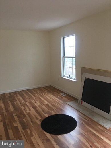 1628 Willowwood Ct, Hyattsville, MD 20785 - photo 3