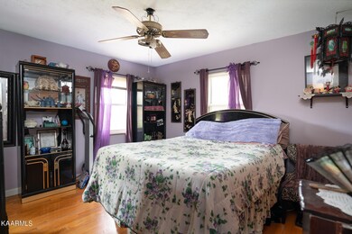 423 Highland View Dr, Knoxville, TN 37920 - photo 7