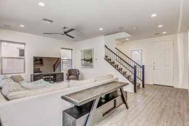 007_Living Room