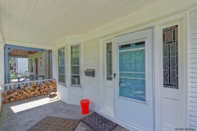 856 Myrtle Ave, Albany, NY 12208 - photo 4