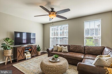 9048 Isabel Ln, Manassas Park, VA 20111 - photo 3