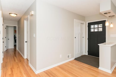 857 E Walnut St, Westerville, OH 43081 - photo 4