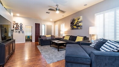 882 W Raven Dr-5