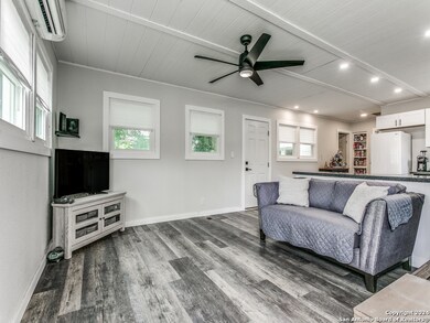 1019 Bartholomae St, Seguin, TX 78155 - photo 6