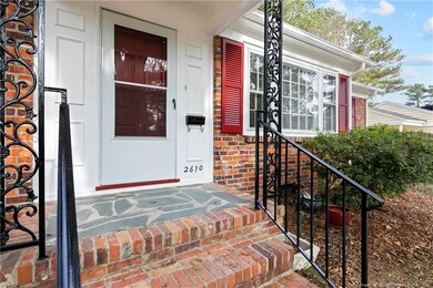 2610 Mirror Lake Dr, Fayetteville, NC 28303 - photo 4