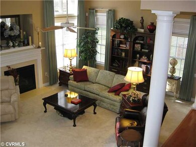 Den/Family/Great Room - Carpet, Gas FP w/Marble su
