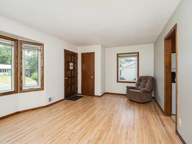 8716 Colfax Ave S, Bloomington, MN 55420 - photo 3