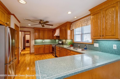 05_41-Chingarora-Ave_Kitchen_Print (1)