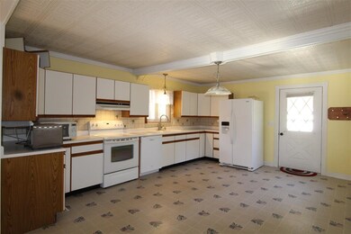 246 Windham Rd, Pelham, NH 03076 - photo 4