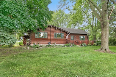 41W591 Lenz Rd, Elgin, IL 60124 - photo 2