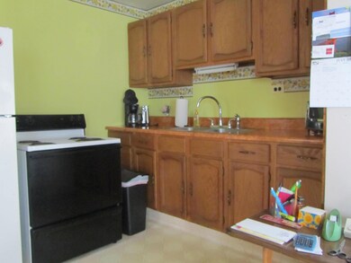 827 S. Waveryly St (6)