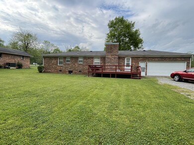 1702 Wildwood Dr, Shelbyville, TN 37160 - photo 2