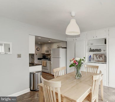 9530 Miranda Ct, Fairfax, VA 22031 - photo 5