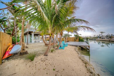 (1) 460 Barry Ave-3