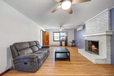 47 Timberline Dr, Poughkeepsie, NY 12603 - photo 4