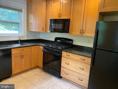 6700 Haycock Rd, Falls Church, VA 22043 - photo 4