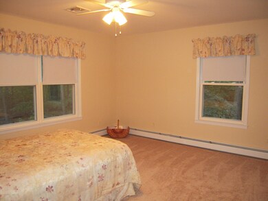 1424 Shafto Rd 022