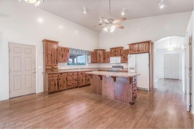 Kitchen (2)