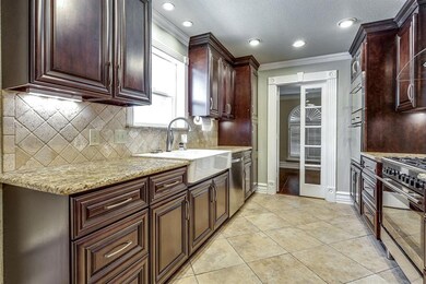 300 Circleview Dr S, Hurst, TX 76054 - photo 6