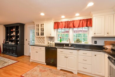 32 Streeter Hill Rd, North Falmouth, MA 02556 - photo 6